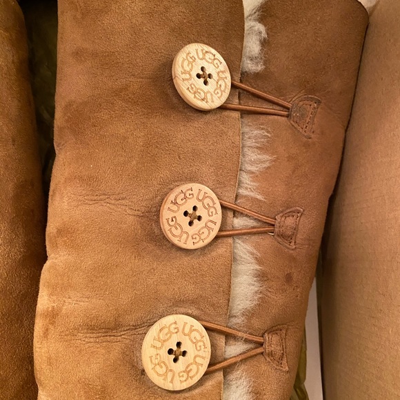 UGGS Bailey button triplet II boot - Picture 3 of 6